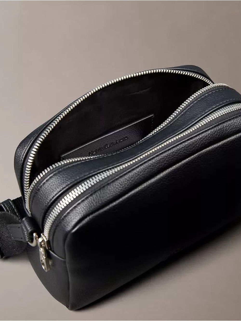 Calvin Klein Crossbody bag| Brand New - Picture 5 of 10